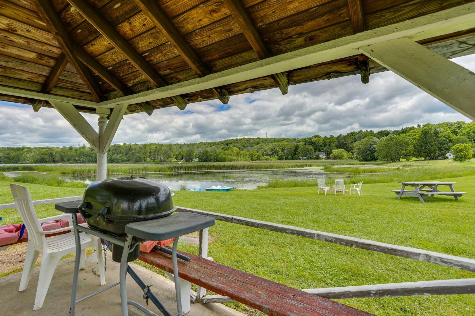 On 110-acre Farm Pets Welcome!